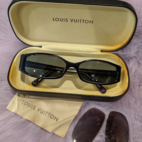 Louis Vuitton Sunglasses - Picture 5 of 8